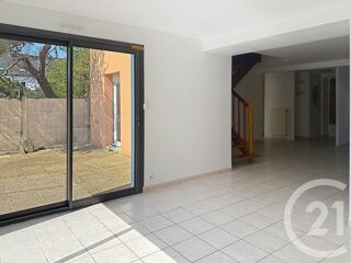  Maison à louer 5 pièces 111 m²