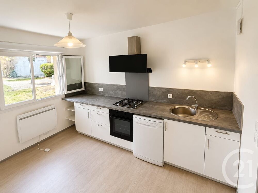 location Appartement - 4 pièce(s) - 77 m² Vieux-Charmont (25600)