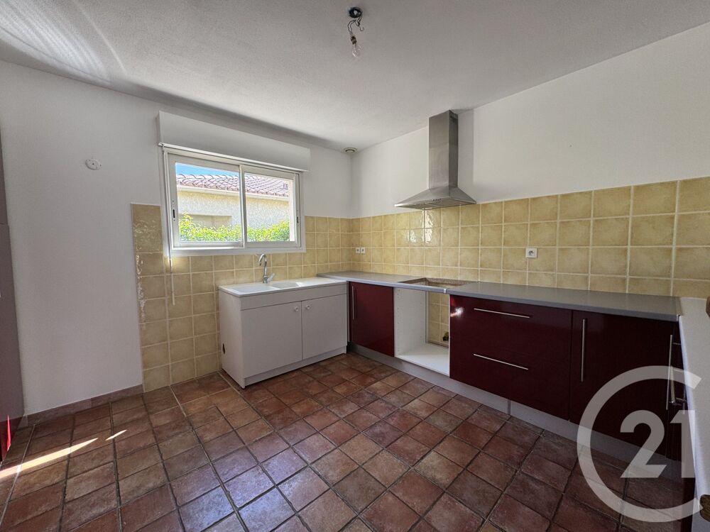 A quelques centaines de mètres du c½ur du village, des c....