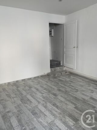  Maison à louer 3 pièces 61 m²