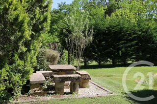  Maison à vendre 15 + pièces 800 m²