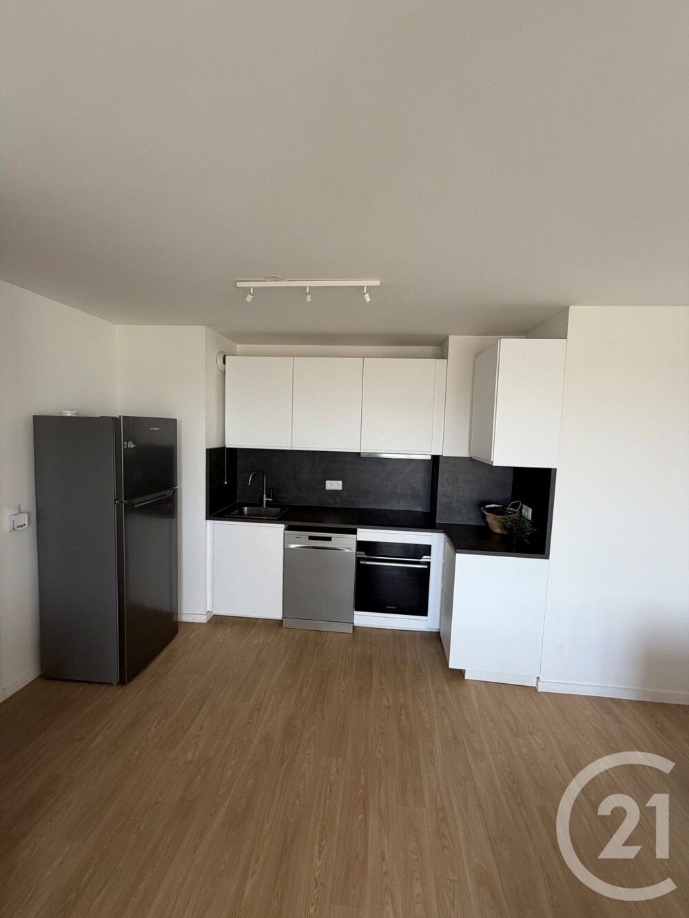 location Appartement - 3 pièce(s) - 53 m² Le Blanc-Mesnil (93150)