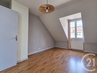  Appartement à louer 3 pièces 88 m²