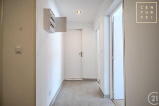  Appartement à louer 3 pièces 38 m²