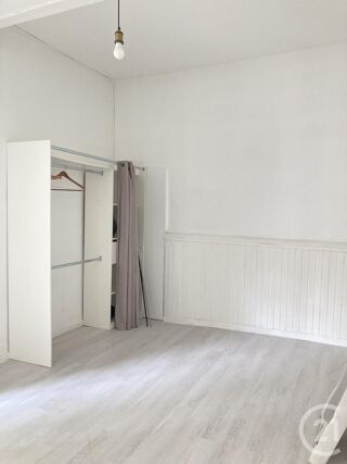  Appartement à louer 2 pièces 49 m²