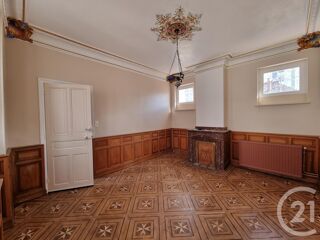  Appartement à louer 4 pièces 89 m²