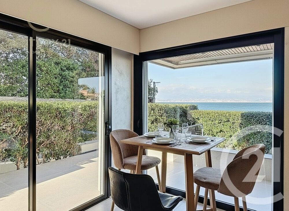 ANTIBES CAP D'ANTIBES Appartement vue mer Terrasse A....