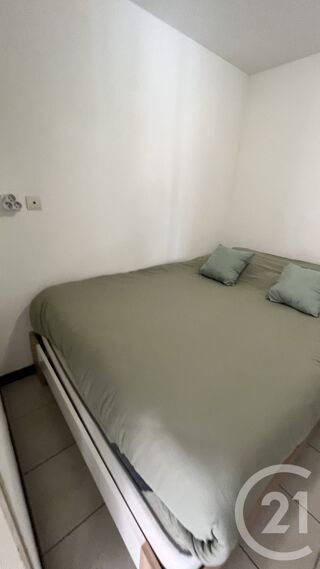  Appartement à louer 1 pièce 35 m²