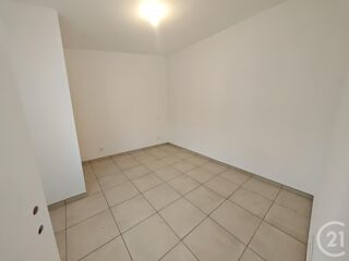  Appartement à louer 2 pièces 27 m²