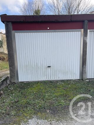  Parking / Garage à louer 12 m²