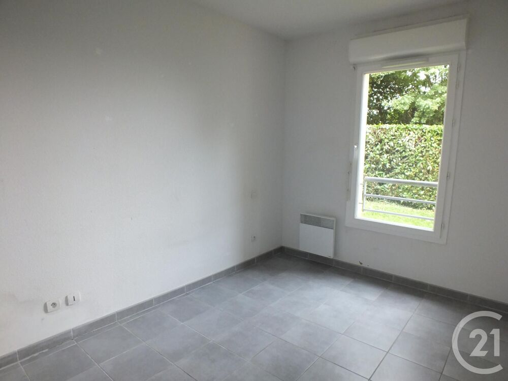 Venez découvrir cet appartement Type 2 situé résidence L....