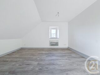  Appartement à louer 4 pièces 72 m²