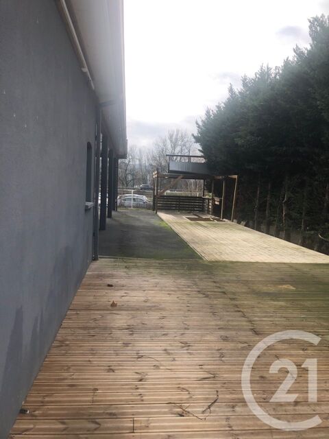  Maison  louer 12 pices 400 m