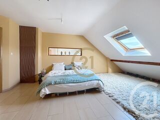  Maison à louer 6 pièces 160 m²