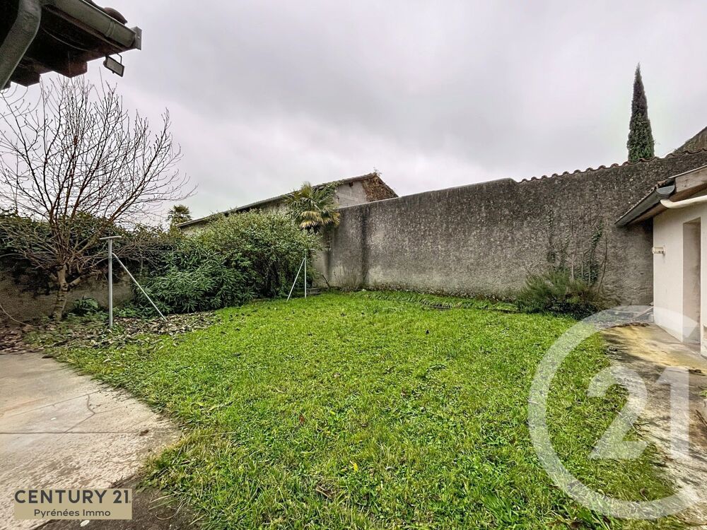 « L'ENSEMBLE IMMOBILIER » À Labarthe-de-Rivière....