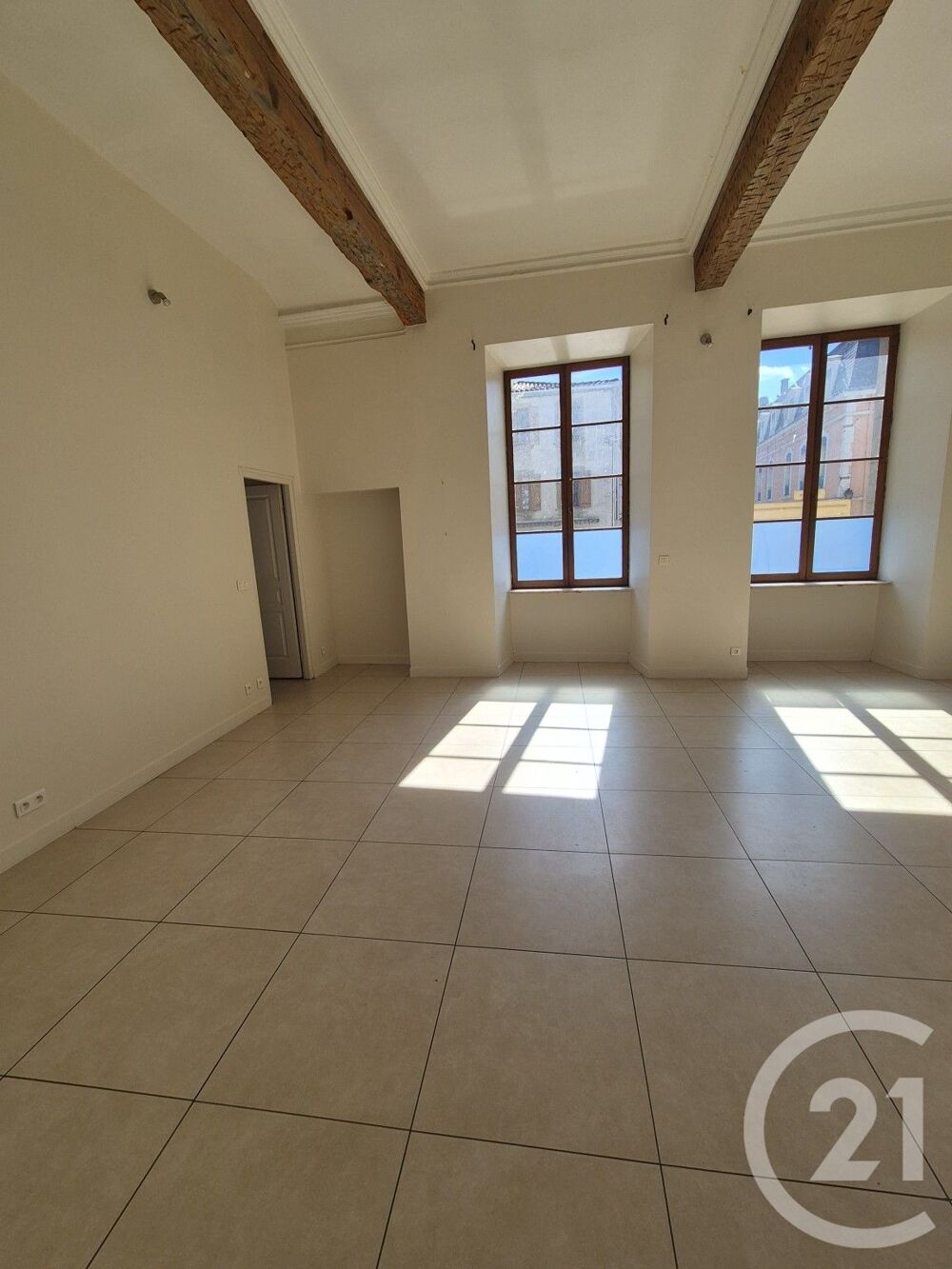 location Appartement - 4 pièce(s) - 80 m² Chalabre (11230)