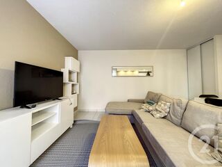  Appartement à louer 3 pièces 64 m²
