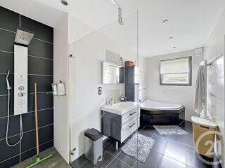  Maison à vendre 5 pièces 336 m²