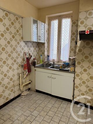  Maison  vendre 5 pices 196 m