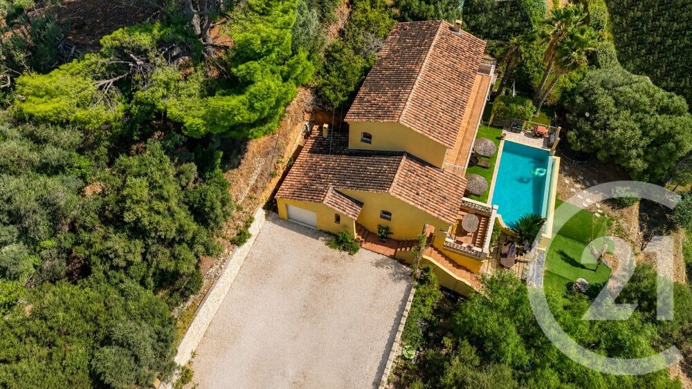 OLLIOULES LA COURTINE Villa de 225 m² avec piscine, ap....
