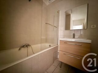  Appartement à louer 2 pièces 48 m²