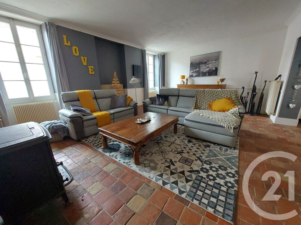 Découvrez cette maison de caractère à Étais-la-Sauvin, u....