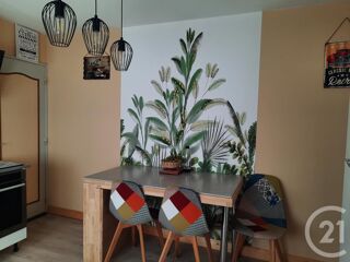 vente Maison - 5 pièce(s) - 128 m² Chef-Boutonne (79110)