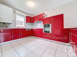 location Maison - 5 pièce(s) - 82 m² Grand-Charmont (25200)