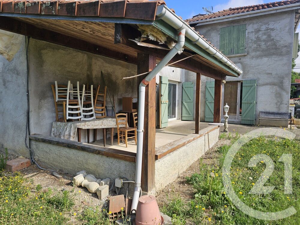 Au c½ur de Trie-sur-Baïse, venez découvrir cette maison ....