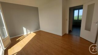  Appartement à louer 4 pièces 73 m²