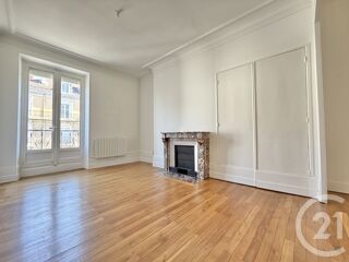  Appartement à louer 2 pièces 68 m²