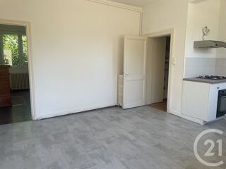  Maison à louer 3 pièces 110 m²