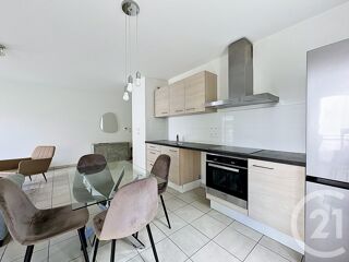  Appartement � louer 3 pi�ces 65 m� St priest
