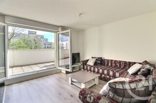  Appartement à louer 2 pièces 37 m²