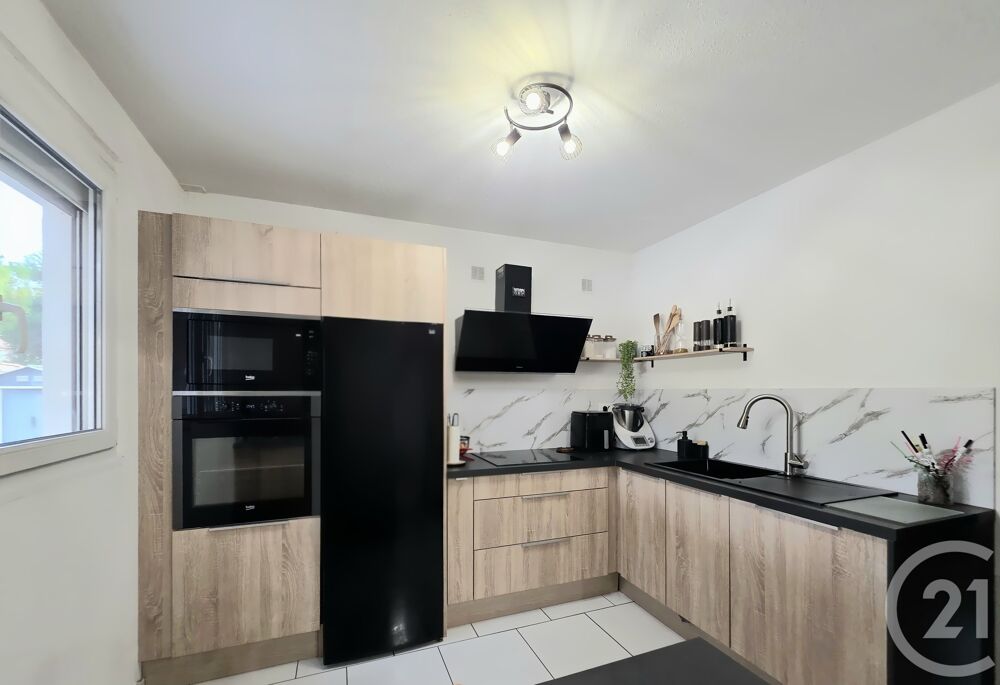 vente Maison - 4 pièce(s) - 122 m² Entressen (13118)