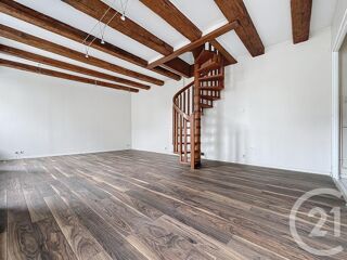  Appartement à louer 4 pièces 82 m²