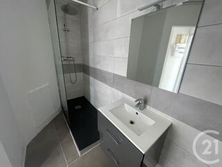  Appartement à louer 2 pièces 58 m²