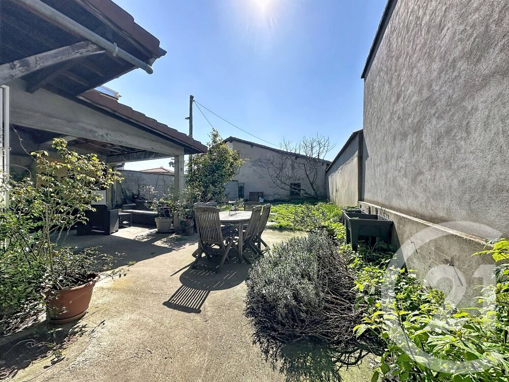 Maison familiale rénovée 157 m² Décines Jardin avec te....