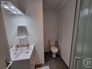  Appartement à louer 1 pièce 26 m²