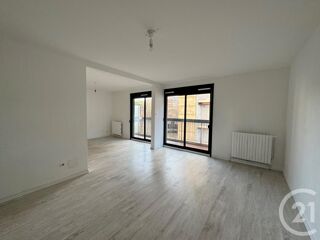  Appartement à louer 3 pièces 87 m²
