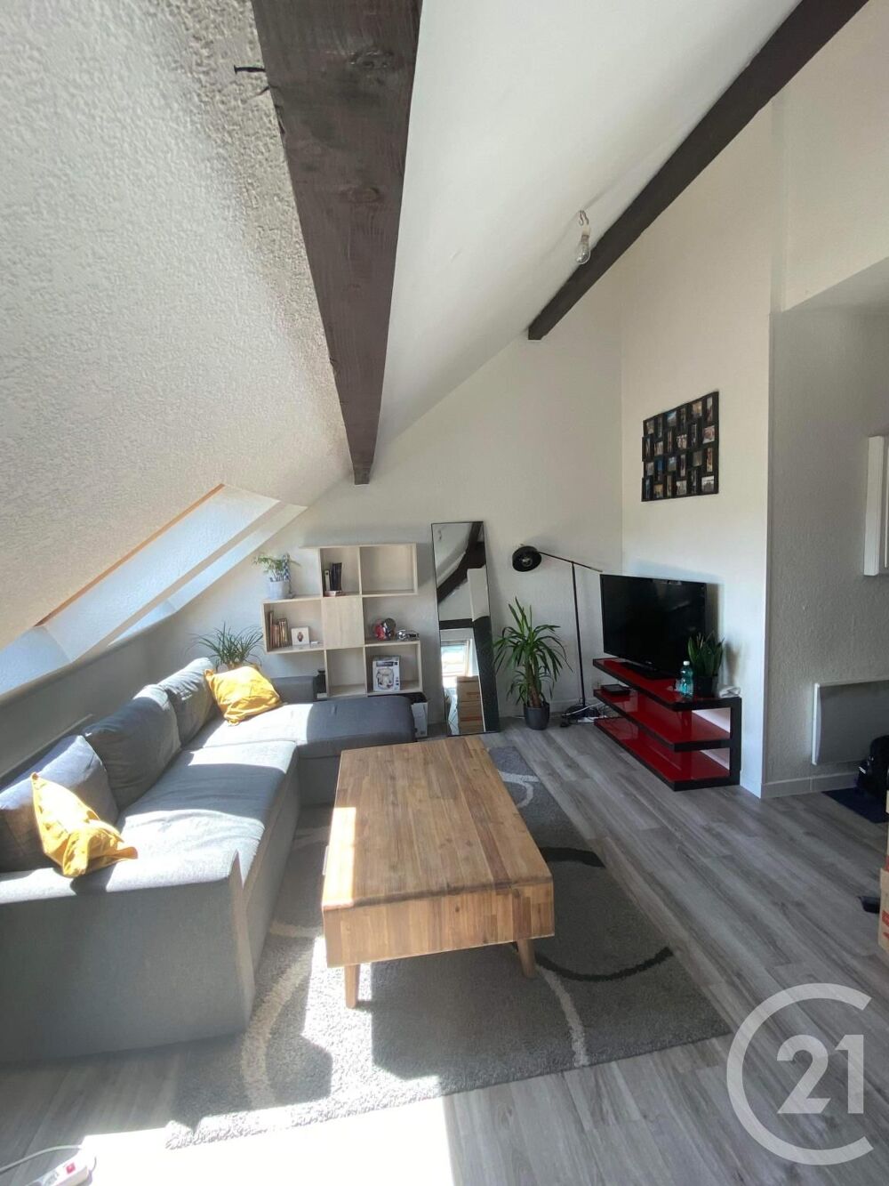 location Appartement - 2 pièce(s) - 32 m² Sainte-Suzanne (25630)