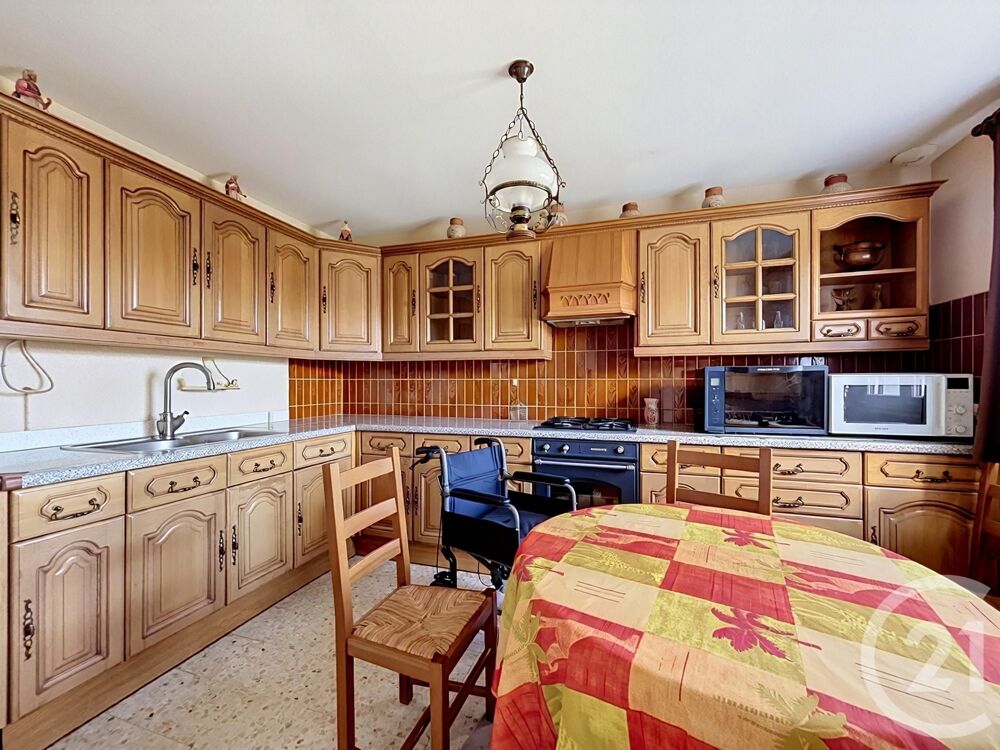 vente Maison - 3 pièce(s) - 297 m² Verneuil-en-Bourbonnais (03500)