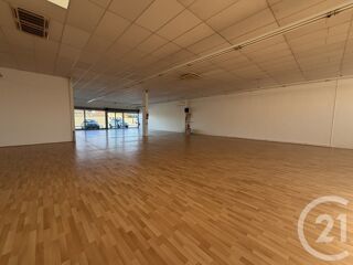  Maison à louer 1 pièce 350 m²