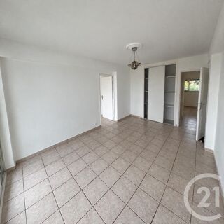 location Appartement - 4 pièce(s) - 69 m² Grasse (06130)