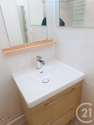  Appartement � louer 4 pi�ces 75 m�