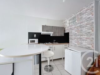  Appartement à louer 2 pièces 42 m²