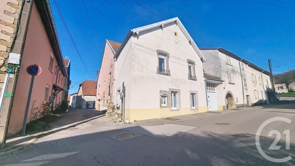 À vendre : Maison de village aux portes de Vesoul Un vé....