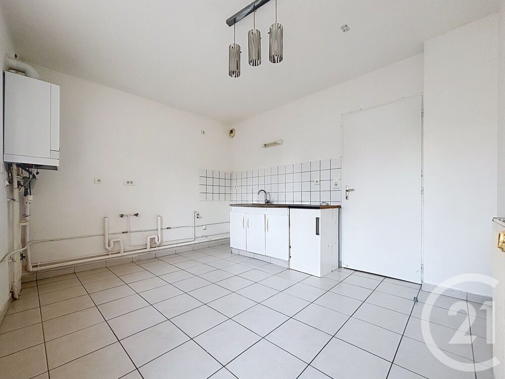 location Appartement - 3 pièce(s) - 69 m² Saulx (70240)