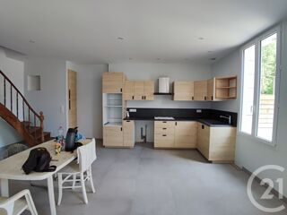  Appartement � louer 4 pi�ces 154 m�