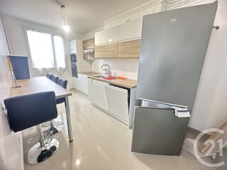  Appartement à louer 4 pièces 75 m²